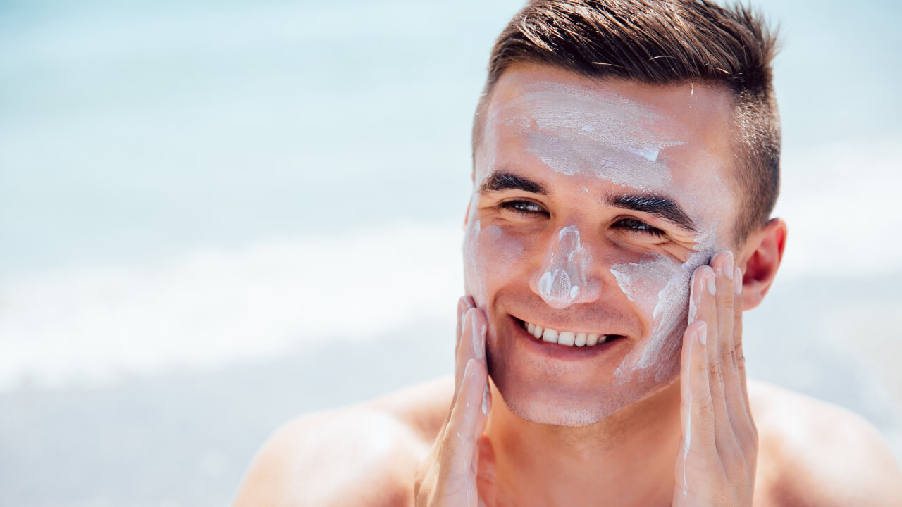 how to apply sunscreen on face step by step